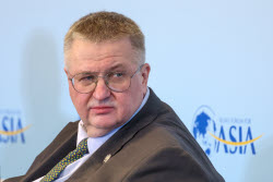 Рабочий визит вице-премьера РФ Оверчука в Китай