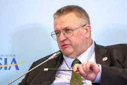 Рабочий визит вице-премьера РФ Оверчука в Китай