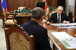 Встреча президента РФ Путина и губернатора Ленинградской области Дрозденко