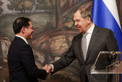 Foreign ministers of Russia and Vietnam meet in Moscow