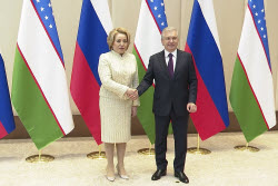 (+VIDEO) Russian Federation Council Speaker Matviyenko and Uzbekistan President Mirziyoyev meet in Tashkent