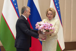 Russian Federation Council Speaker Matviyenko and Uzbekistan President Mirziyoyev meet in Tashkent