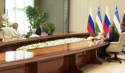 Russian Federation Council Speaker Matviyenko and Uzbekistan President Mirziyoyev meet in Tashkent