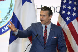 (+ВИДЕО) Визит министра обороны США Пита Хегсета в Панаму