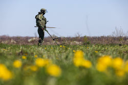 Field demining in Lugansk People's Republic