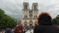 Notre Dame bells toll to mark Pope Francis' death