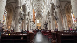 Catholics celebrate mass in memory of Pope Francis in Brussels