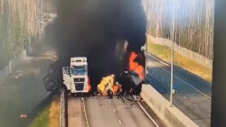 VIDEO. Three-vehicle pile-up on M11 Neva in Tver Region, Russia