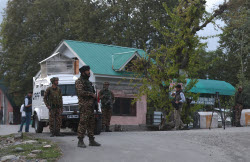 Suspected terrorists open fire on group of tourists in Pahalgam