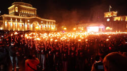 VIDEO. Torchlight procession in Yerevan on Armenian Genocide Remembrance Day