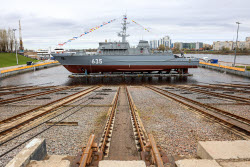 Polyarny minesweeper launched in St Petersburg