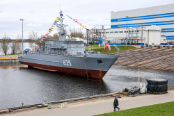 Polyarny minesweeper launched in St Petersburg