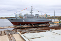 Polyarny minesweeper launched in St Petersburg
