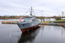 Polyarny minesweeper launched in St Petersburg