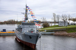 Polyarny minesweeper launched in St Petersburg
