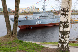 Polyarny minesweeper launched in St Petersburg