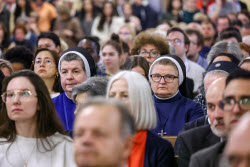 Заупокойная месса в Москве по Папе Римскому Франциску