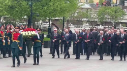 ВИДЕО. Возложение цветов к Могиле Неизвестного Солдата дипломатами в Москве