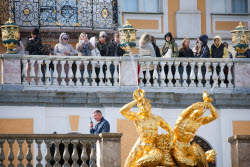 Fountain season starts at St Petersburg's Peterhof State Museum Reserve