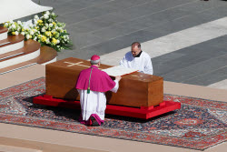 The Coffin Of Pope Francis Leaving St. Peters Basilica - Vatican