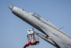 Monument to MiG-21 aircraft under renovation in Kherson Region