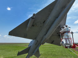 Monument to MiG-21 aircraft under renovation in Kherson Region