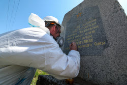 Monument to MiG-21 aircraft under renovation in Kherson Region