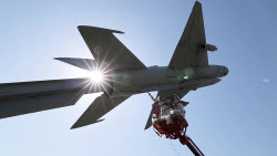 VIDEO: Monument to MiG-21 aircraft under renovation in Kherson Region