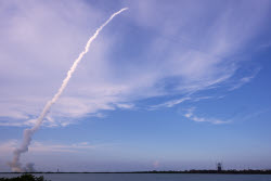 Amazon Satellites Launch