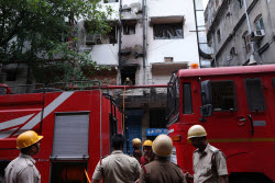 Fire breaks out at a hotel in Kolkata