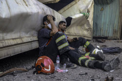 Death Toll in Iranian Port Explosion Rises to 70 - Iran
