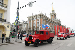 Parade marks Fire Service Day in Yekaterinburg, Russia