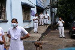 Fire breaks out at a hotel in Kolkata