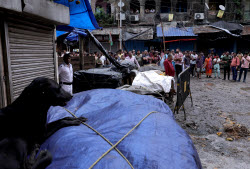 Fire breaks out at a hotel in Kolkata