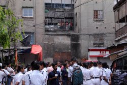 Fire breaks out at a hotel in Kolkata