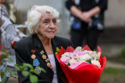 Parade for WWII veteran in Lugansk