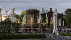 VIDEO. Fountain season starts in Moscow