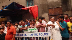 At least 14 dead in hotel fire in Kolkata