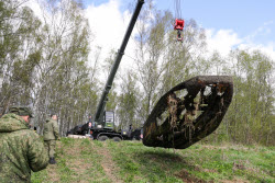 Подъем военной техники времен Великой Отечественной войны в Тверской области