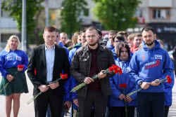 Акция памяти в Мариуполе в годовщину трагедии в Одесском доме профсоюзов