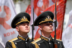 Церемония слияния Вечных огней в Севастополе