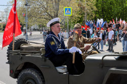 Церемония слияния Вечных огней в Севастополе