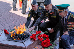 Церемония слияния Вечных огней в Севастополе