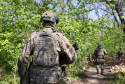 Russian servicemen undergo training in special military operation zone