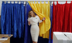 Первый тур повторных президентских выборов в Румынии