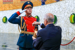 Церемония слияния Вечных огней в Волгограде