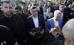 Первый тур повторных президентских выборов в Румынии