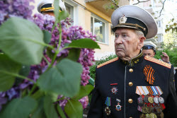 Поздравление ветеранов войны в Севастополе