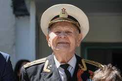 Поздравление ветеранов войны в Севастополе