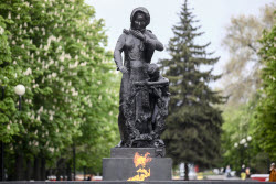 Мемориальный комплекс "Вечный огонь" в Белгороде
